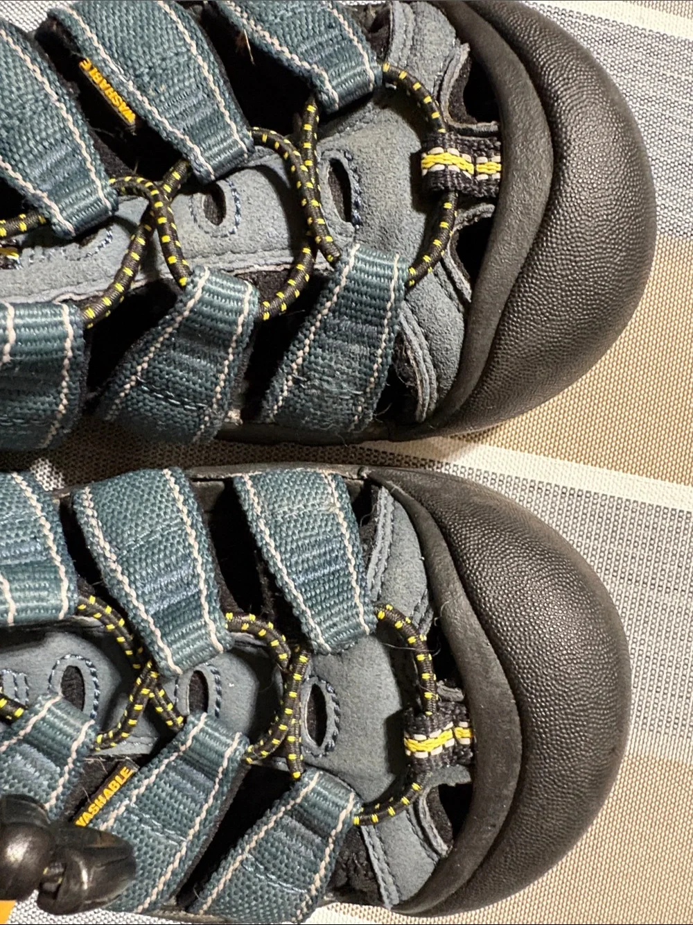 Keen Kids Teal and Black Closed-Toe Sandals with Yellow Accents
